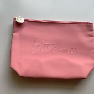 It cosmetics make up bag